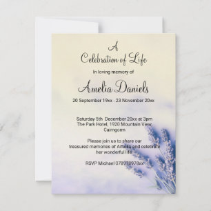 Tarjeta delicada de celebración de vida de lavanda