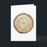 Tarjeta Delicious Pie Funny Birthday Card<br><div class="desc">Un divertido diseño de cartas que representa un pastel de olla que tiene las palabras "FELIZ CUMPLEAÑOS" en su corteza. Las palabras de este interior dicen "Con cálidos deseos en tu cumpleaños". Llamará la atención a los beneficiarios que son amantes de los tortas y amantes de la comida.</div>