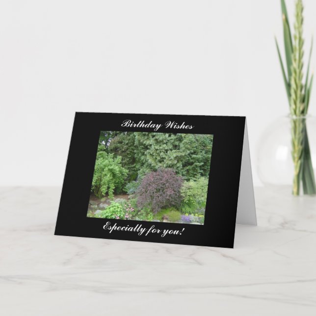 Tarjeta Deseos de cumpleaños en el jardín panorámico (Anverso)