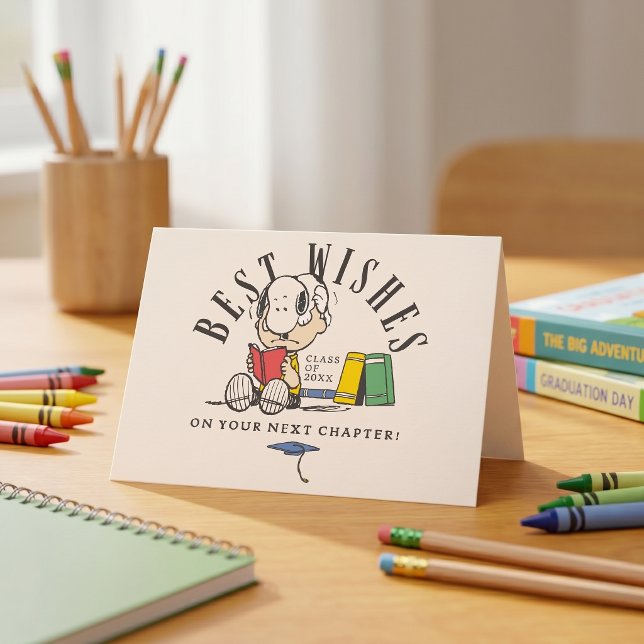 Tarjeta Deseos de graduación de Peanuts Snoopy leyendo (Subido por el creador)