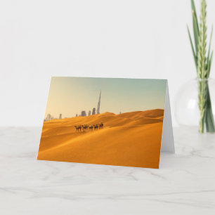 Tarjeta Desiertos Vista aérea de Dubai con camellos