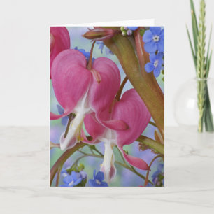 Tarjeta Detalle de corazones sangrantes y Brunnera Jack