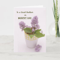 Día de la Enfermería del Hermano con Lilacs en el