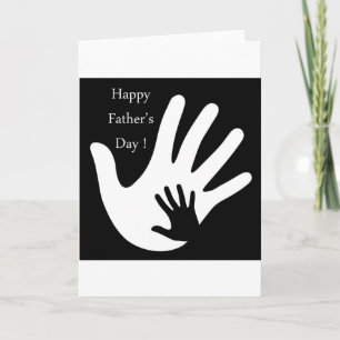 Tarjeta Día de padres feliz con las manos del padre y del