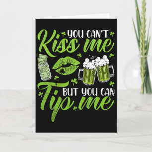 Tarjeta Día de San Patricio Camarera Afortunada Shamrock R