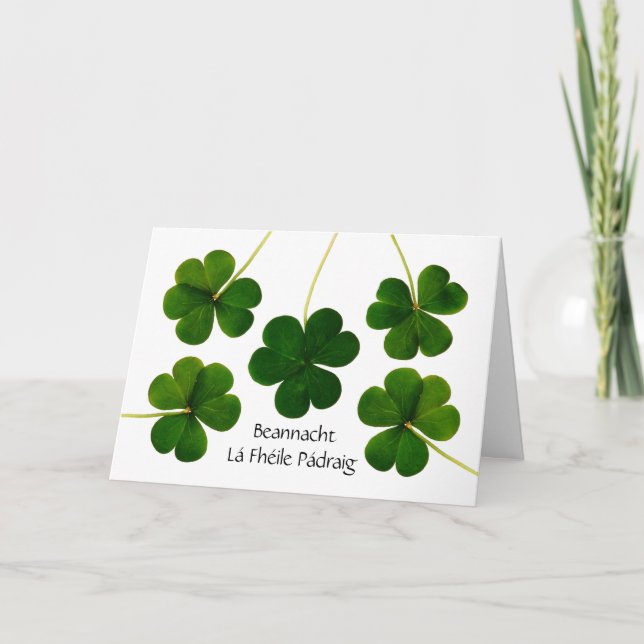 Tarjeta Día de San Patricio en Shamrock gaélico irlandés (Anverso)