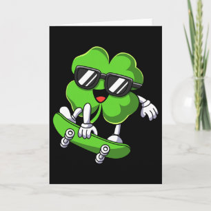 Tarjeta Día divertido de San Patricio trébol patinaje en m