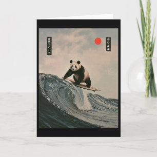 Tarjeta Dibujo divertido de un panda surfeando en una ola