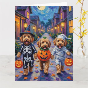 Tarjeta Disfraces de Halloween para Goldendoodle haciendo 