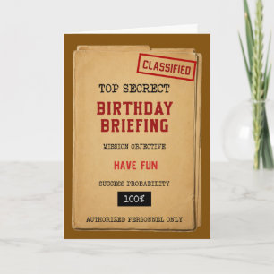 Tarjeta divertida de cumpleaños con informe clasif