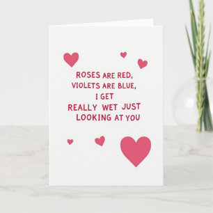 Tarjeta divertida de rosas rojas y versos travieso