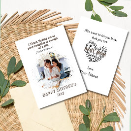 Tarjeta divertida del Día de la Madre de la hija