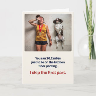 Tarjeta divertida del perro para el dueño que term