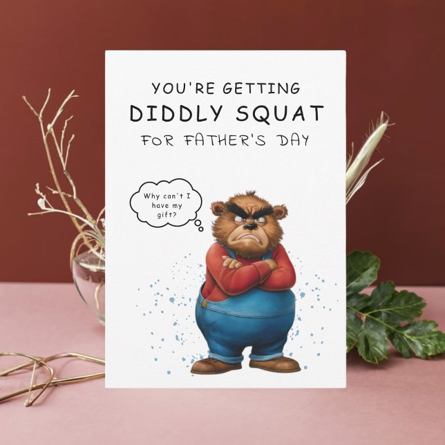 Tarjeta divertida para el día del padre del oso gr (Brighten Dad's day with a touch of humor and our Funny Grumpy Bear Father's Day Card! )
