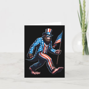 Tarjeta Diviértete el 4 de julio Bigfoot Sasquatch Bandera