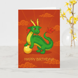 Tarjeta Dragón Chino Verde sobre Cumpleaños Rojo en Blanco