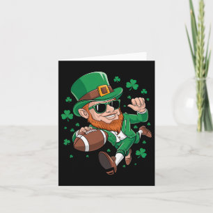 Tarjeta Duende jugando fútbol día de San Patricio Deporte 