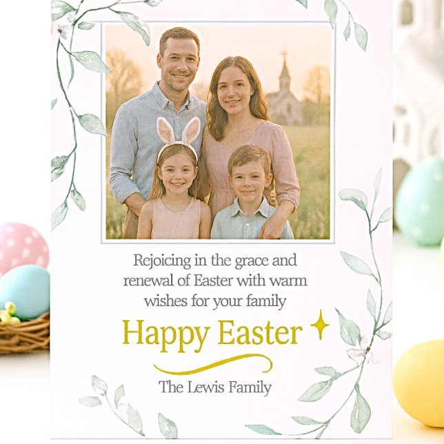 Tarjeta Easter Family Photo with Greenery  (Easter Family photo card with digital watercolor greenery and gold Happy Easter greeting )