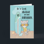 Tarjeta Edad 10 Brother Birthday Beach Funny Guay Raccoon<br><div class="desc">En verano, podrá disfrutar del sol, la arena, la playa y la celebración de los 10 años de tu hermano. Y saludarlo es esta tarjeta divertida y genial que es perfecta para un tipo divertido y genial como él. Consíguele esta tarjeta ahora para que pueda disfrutar de su día especial...</div>