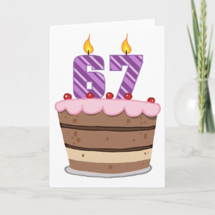 Tarjeta Edad 67 en la torta de cumpleaños