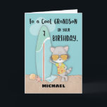 Tarjeta Edad 7 Nieto Birthday Beach Funny Guay Raccoon<br><div class="desc">Una vez que tu nieto celebre su séptimo cumpleaños,  deberías poder regalarle esta tarjeta divertida y humorística que también viene con la opción de personalización del frente. Le estamos permitiendo personalizar de esta tarjeta con su nombre.</div>