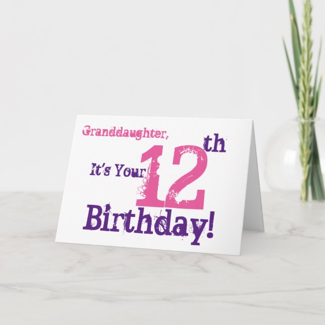 Tarjeta El 12mo cumpleaños de la nieta en la púrpura, (Anverso)