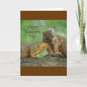 Tarjeta El día de madre feliz - ardilla de la mamá y del