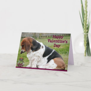 Tarjeta el día de San Valentín con hongo basset y