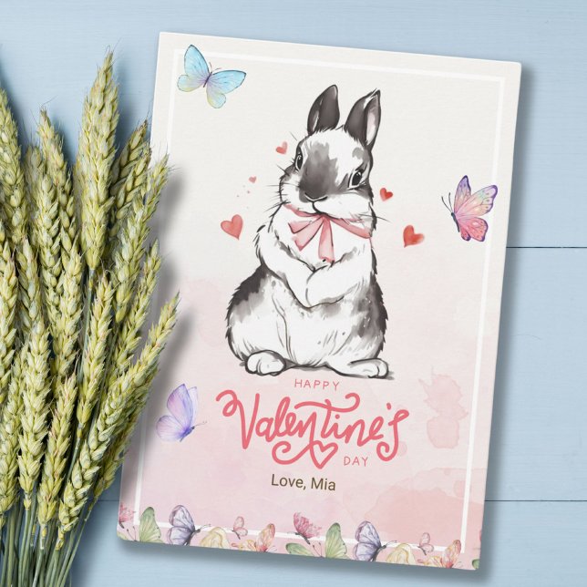 Tarjeta El día de San Valentín de mariposas y conejitos ro (Whimsy Pink Butterflies & Bunny Valentine's Day Card)