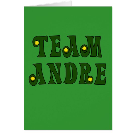 Tarjeta El EQUIPO ANDRE con tenis detalla las camisetas