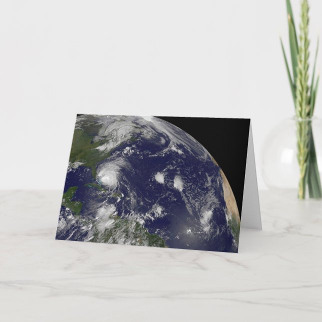 Tarjeta El Huracán Irene Se Desplaza Por Las Bahamas. (Anverso)