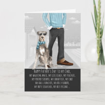 El lobo irlandés del Día del Padre Perro es gracio