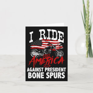Tarjeta El motociclista anti Trump resiste al presidente B