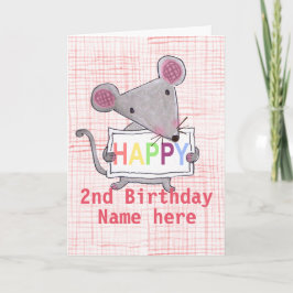 Tarjeta El pequeño ratón lindo dice FELIZ CUMPLEAÑOS