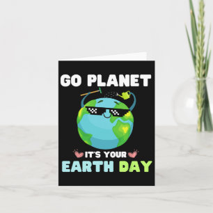 Tarjeta El planeta de la camiseta del Día de la Tierra es