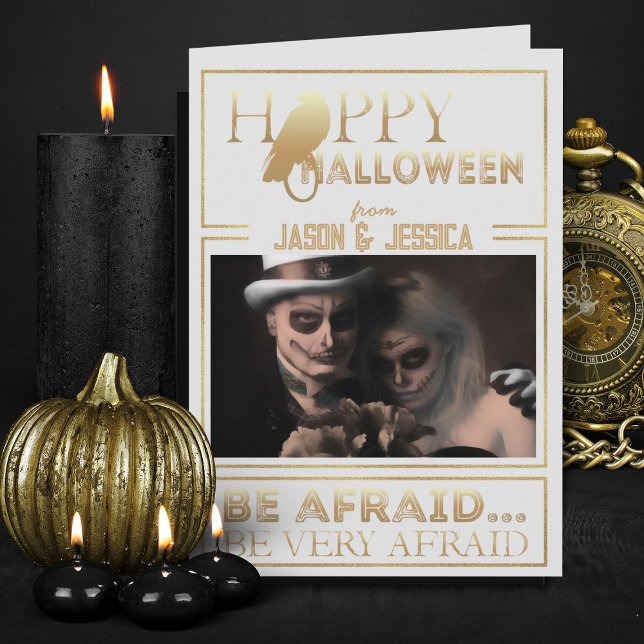 Tarjeta Elegante Oro Y Moda Blanca Adultos Feliz Halloween (Elegant white and gold Halloween greeting card with photo)