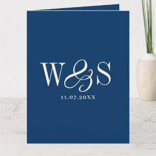 Tarjeta Elegantes parejas de novios iniciales en azul mari