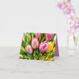 Tarjeta Elegantes tulipanes con acentos dorados, Pascua