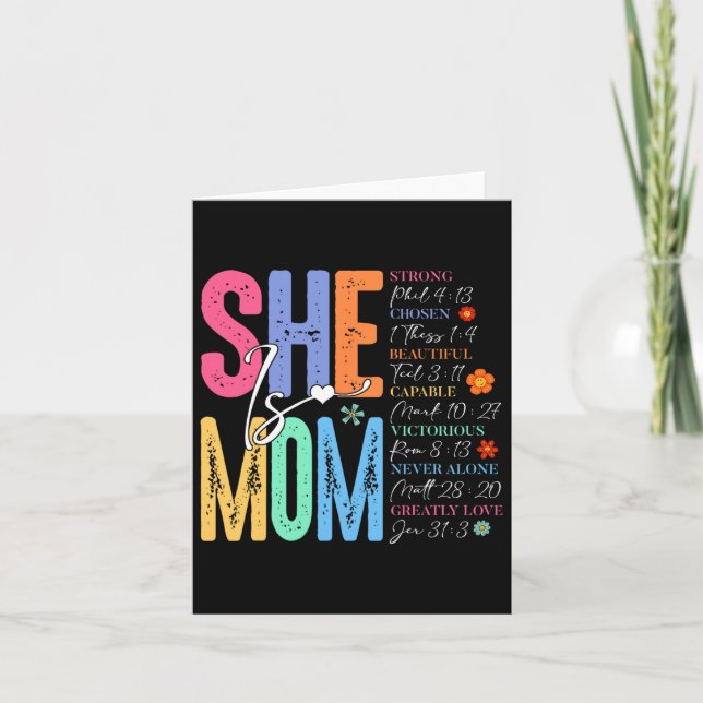 Tarjeta Ella Es Mamá Día de la Madre Cristiano Jesús Mama  (Anverso)