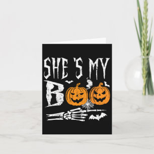 Tarjeta Ella es mi partido de Halloween con calabaza de pi