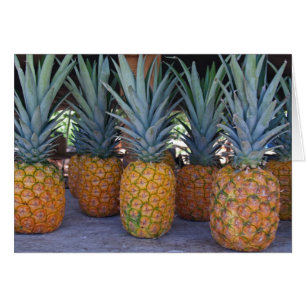 Tarjeta en blanco con fondo de piña