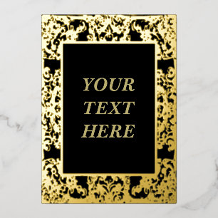 Tarjeta en blanco elegante con lámina dorada y mar