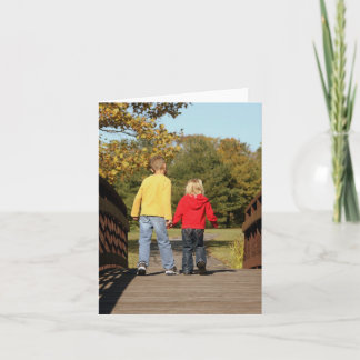 Tarjeta en blanco - niños en el puente