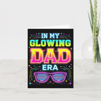 Tarjeta en la Era Retro Groovy Colorida de Papá Brillante