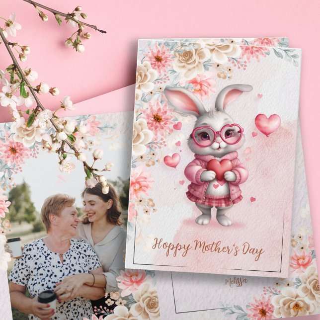 Tarjeta Encanto floral rosado y Día de la Madre Conejita (Pink Floral Charm & Love Bunny Photo Mother's Day Card)