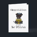 Tarjeta Enhorabuena en su perro del Mitzvah-Barro amasado<br><div class="desc">Este pequeño barro amasado lindo se está sentando con un menorah con las velas encendidas,  y está llevando un yarmulke minúsculo. Dentro de es un verso agradable que usted puede personalizar.</div>
