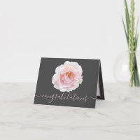 Enhorabuena por el espléndido fondo gris rosa