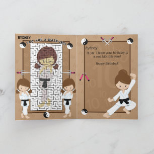 Tarjeta Eres Chicas de A-Maze-ing Karate Feliz cumpleaños