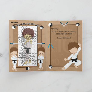 Tarjeta Eres un chico Karate A-Maze-ing Feliz Cumpleaños
