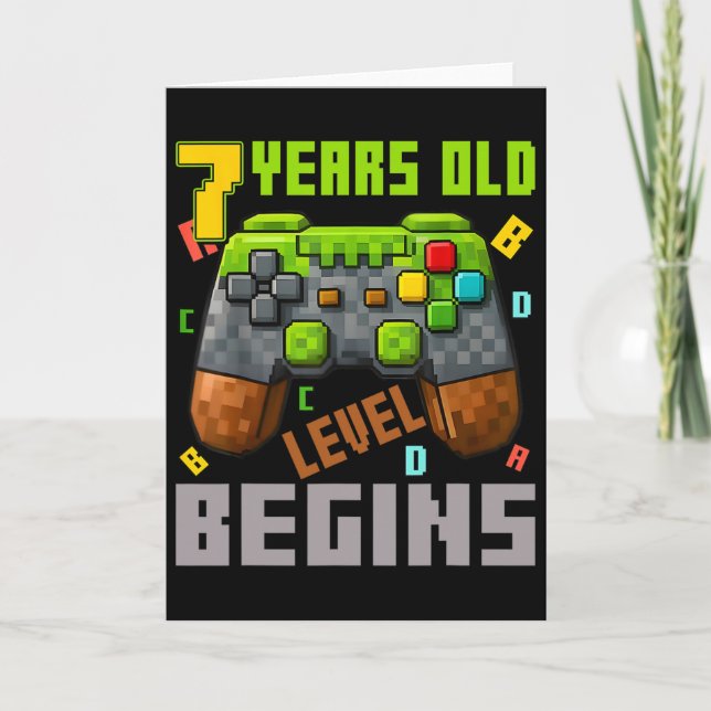 Tarjeta Es mi cumpleaños número 7 Pixel Gaming Controller  (Anverso)